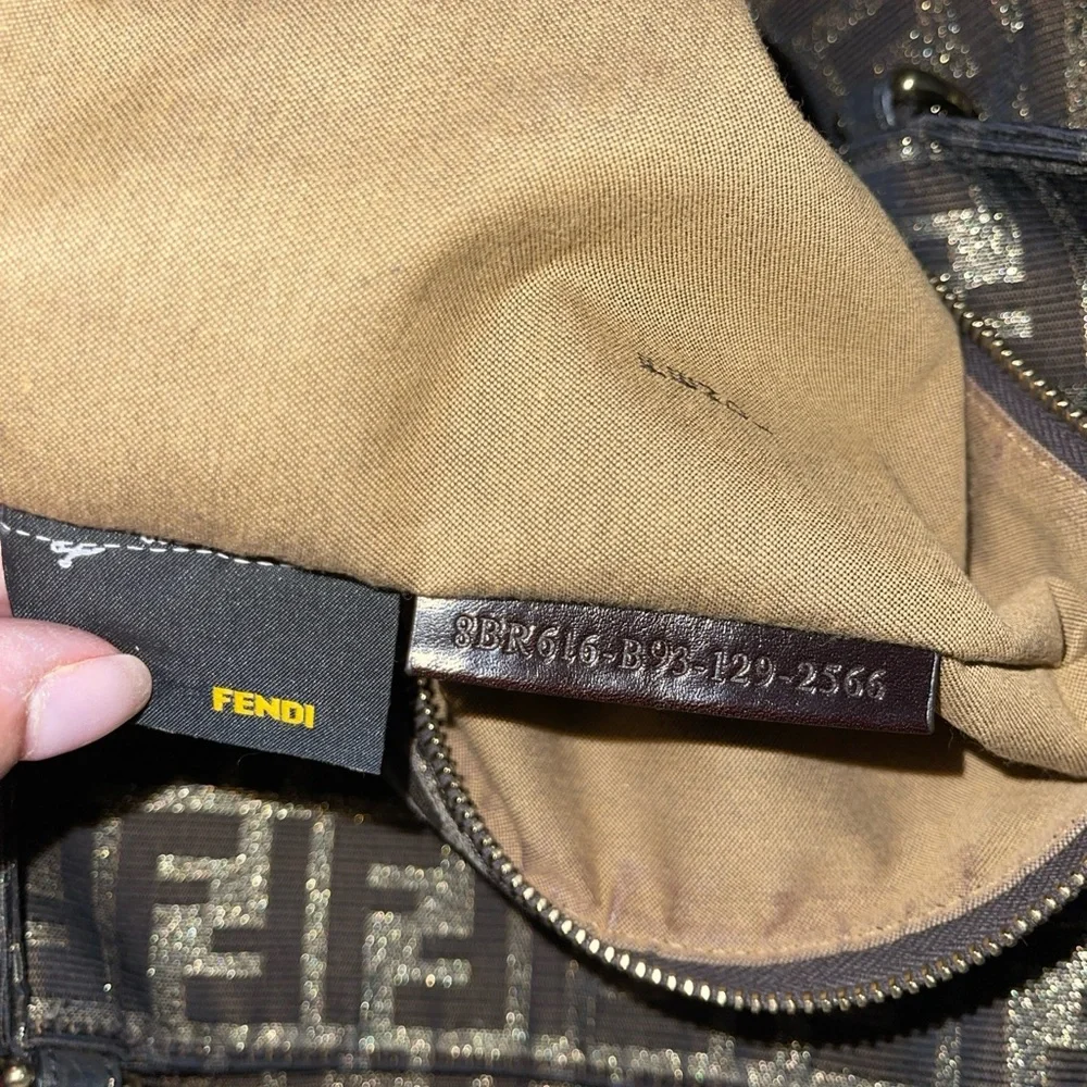 FENDI RARE FIND mia should tote Zucca excellent condition size 16W X 11H large - Picture 13 of 17